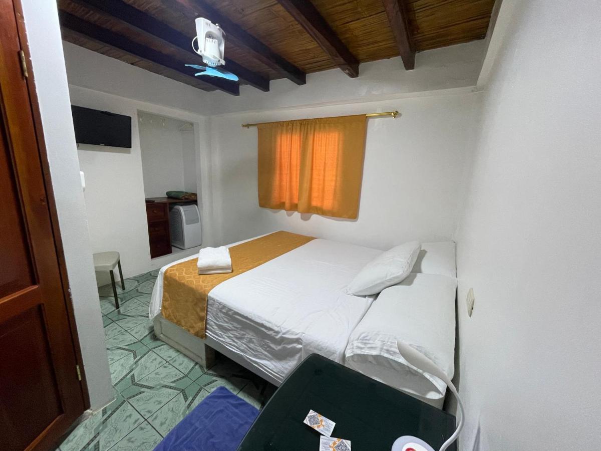 La Casa Naranja Bed And Breakfast Olon Exterior photo