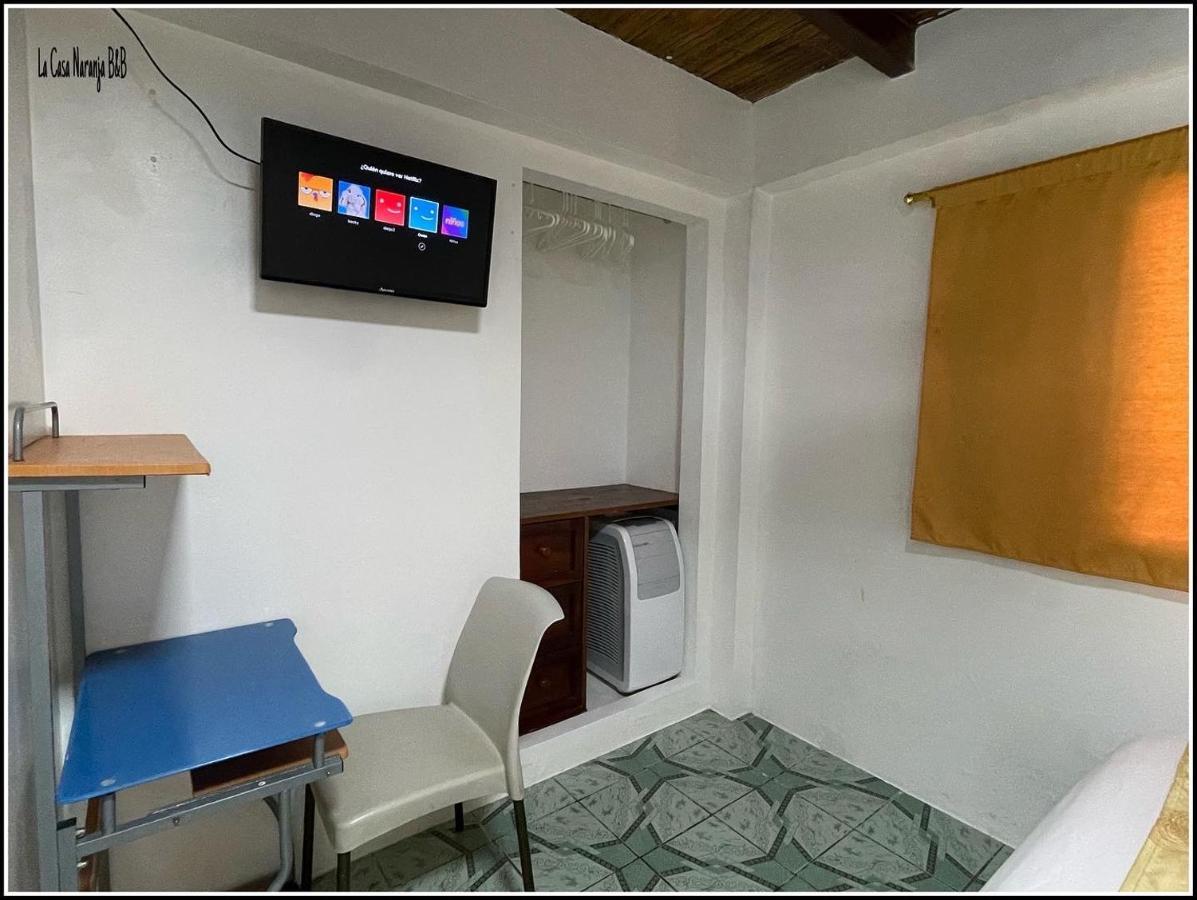 La Casa Naranja Bed And Breakfast Olon Exterior photo